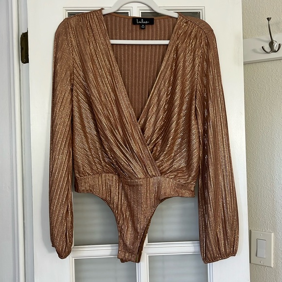 Lulu’s gold shimmer/ sparkle bodysuitt - Picture 1 of 4